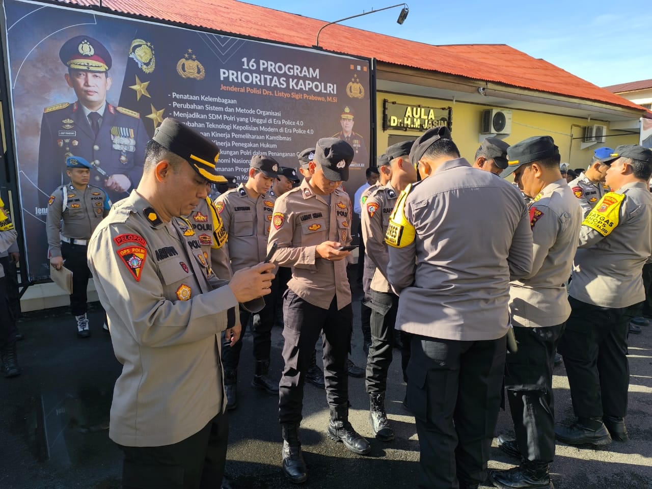 Maraknya Penggunaan Judi Online, Kapolres Sibolga Cek HP Anggotanya Satu Persatu