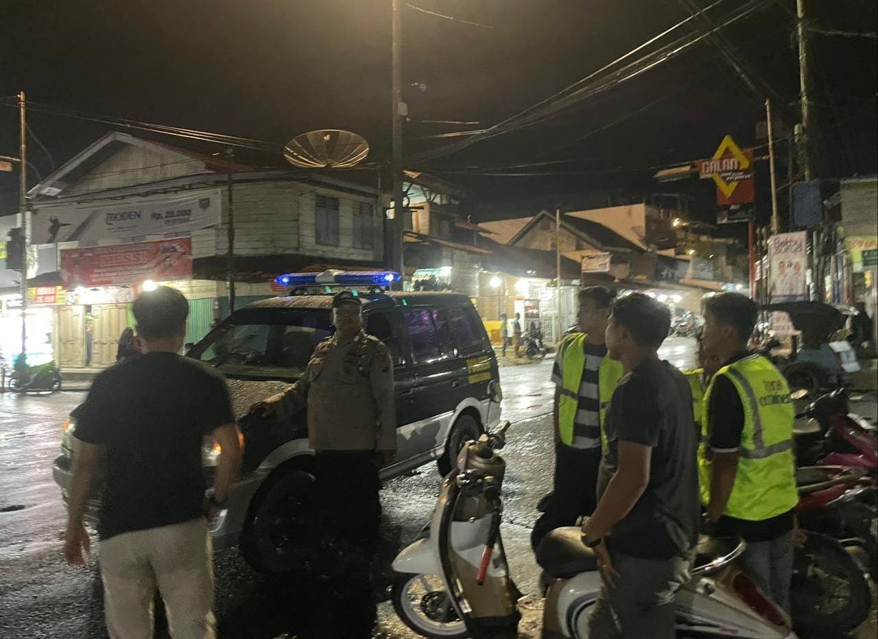 Jaga Kamtibmas Yang Kondusif, Polsek Sibolga Sambas Patroli Dialogis