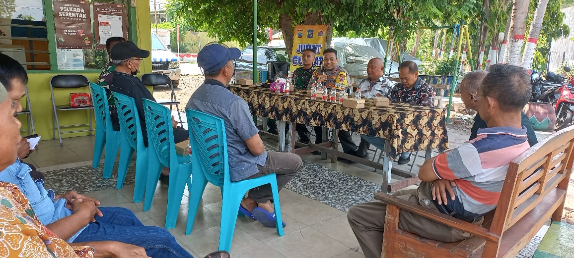 Polsek Dukuh Pakis gelar Jum’at Curhat di Balai RT.1 RW.1 Dukuh Pakis