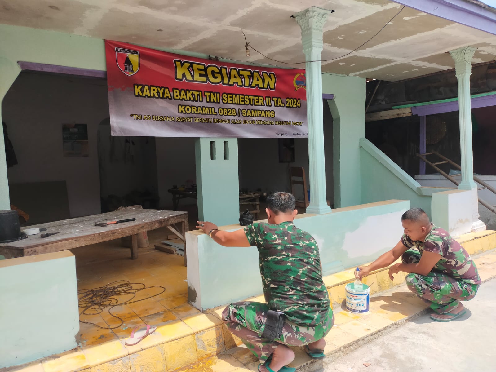 Mewujudkan Kenyamanan Ibadah: Karya Bakti Kodim 0828/Sampang Rehabilitasi Mushola Al-Ikhlas di Desa Panyepen