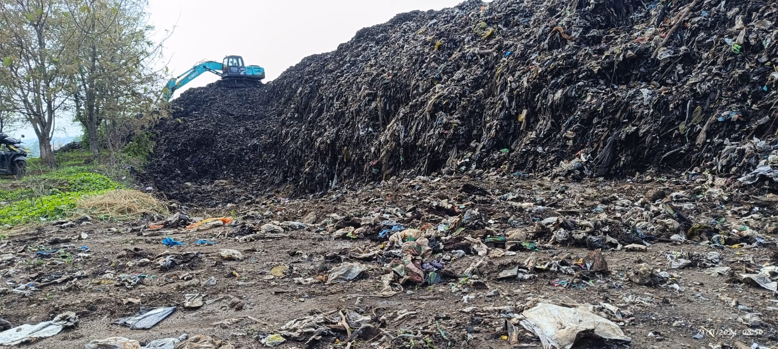 Pemindahan Tempat Pembuangan Sampah Baru di Bandengan Ganggu Rencana Pembangunan