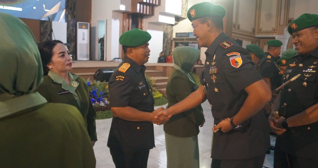 Dandim 0830/Surabaya Utara Hadiri Serah Terima Jabatan di Lingkungan Kodam V/Brawijaya