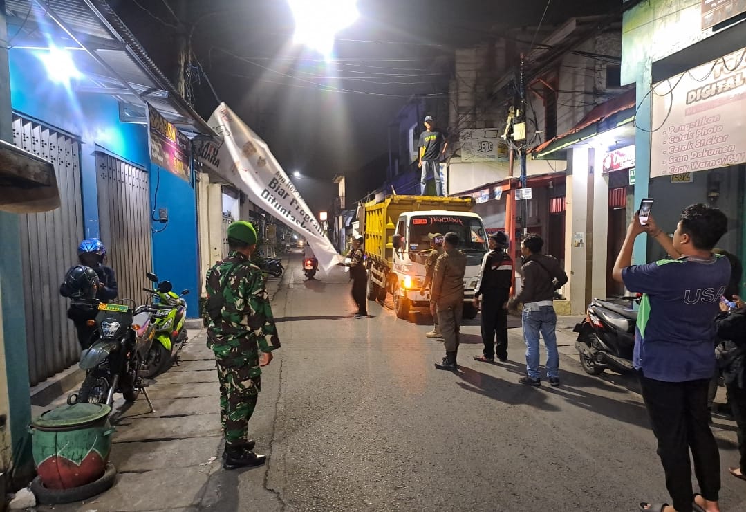 Danramil 0830/01 Krembangan Hadiri Apel Bersama Penertiban APK di Masa Tenang Pilkada 2024