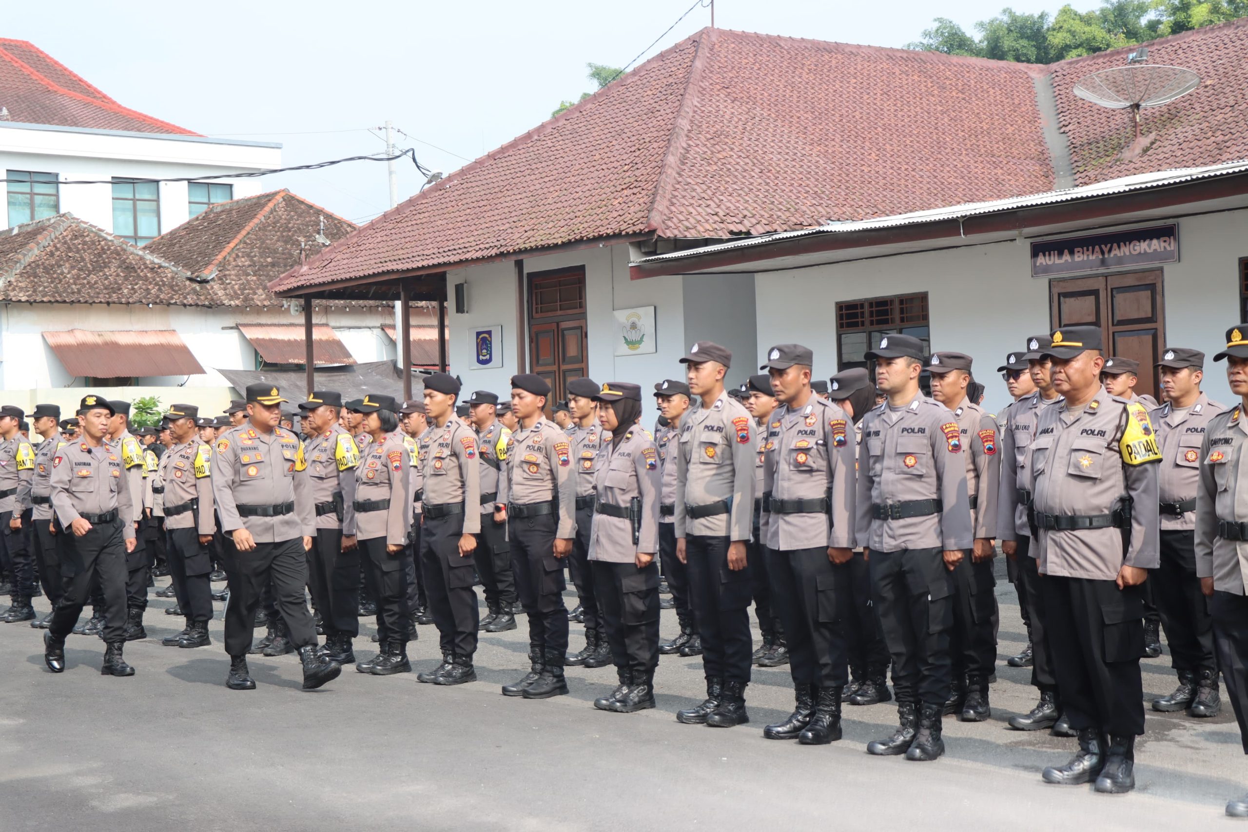 Kapolres Magelang Kota Pimpin Apel Pergeseran Pasukan Untuk Pengamanan Pilkada 2024