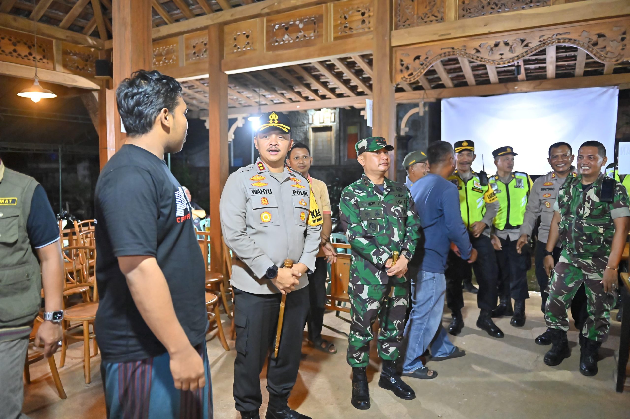 TNI-Polri Gelar Patroli Skala Besar di Jepara Jelang Tahap Pungut Suara Pilkada 2024