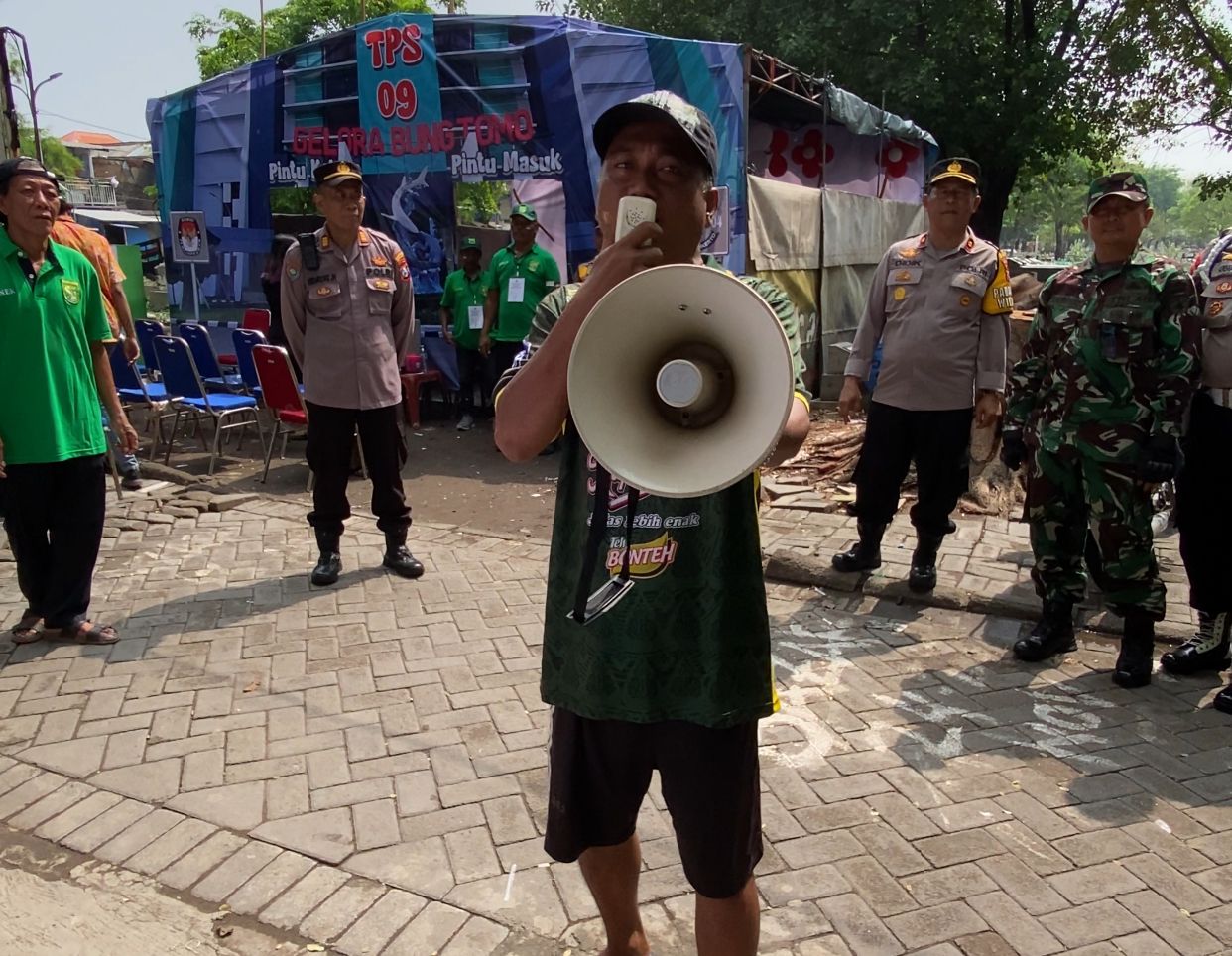 Kapolsek Simokerto Cek TPS Stadion Gelora Bung Tomo Di Simokerto Tebasan