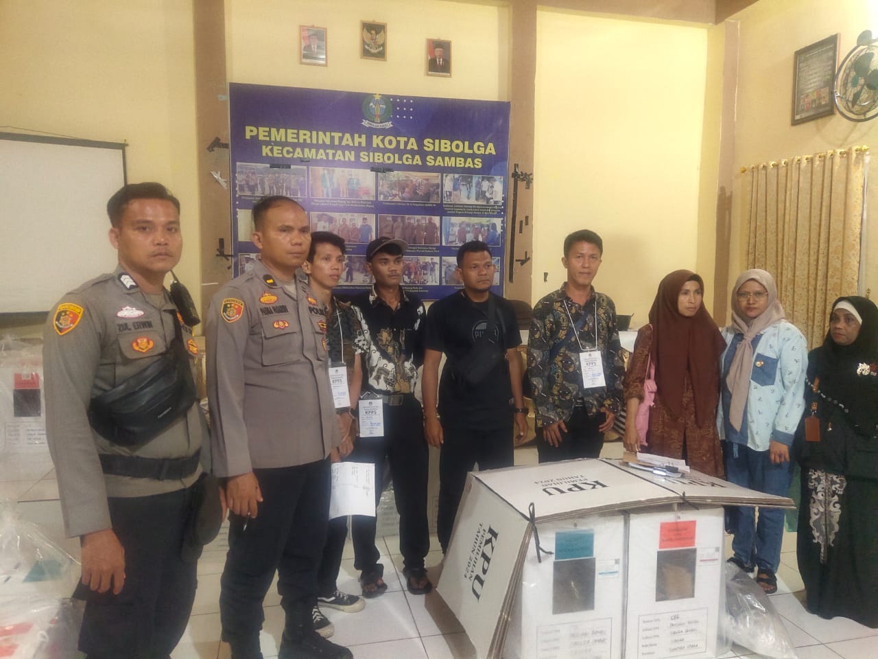 Polres Sibolga Amankan Kantor PPK Kota Sibolga, Pastikan Kotak Suara Aman