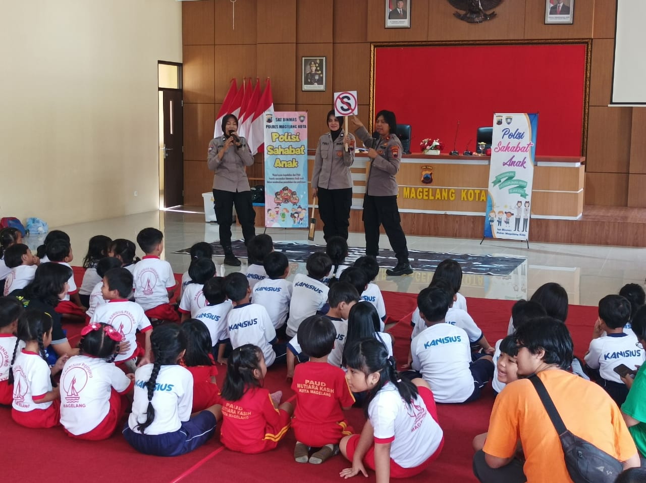 Polres Magelang Kota Sambut Kegiatan Outing Class TK/SD Kanisius Pendowo, Tanamkan Edukasi Hukum dan Kesadaran Berlalulintas Sejak Dini