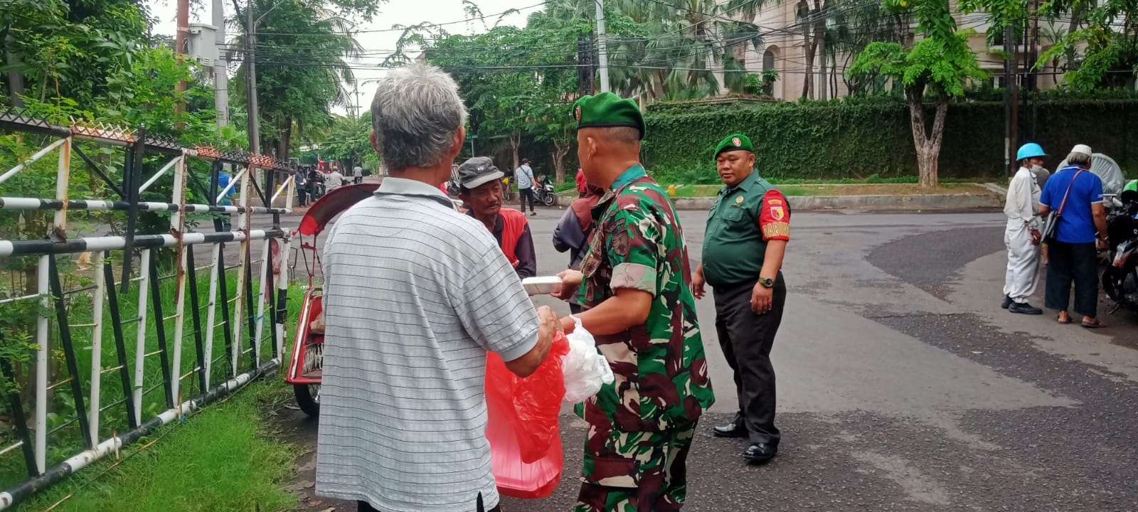 Kegiatan Jumat Berkah oleh Anggota Koramil 0832/03 Tegalsari