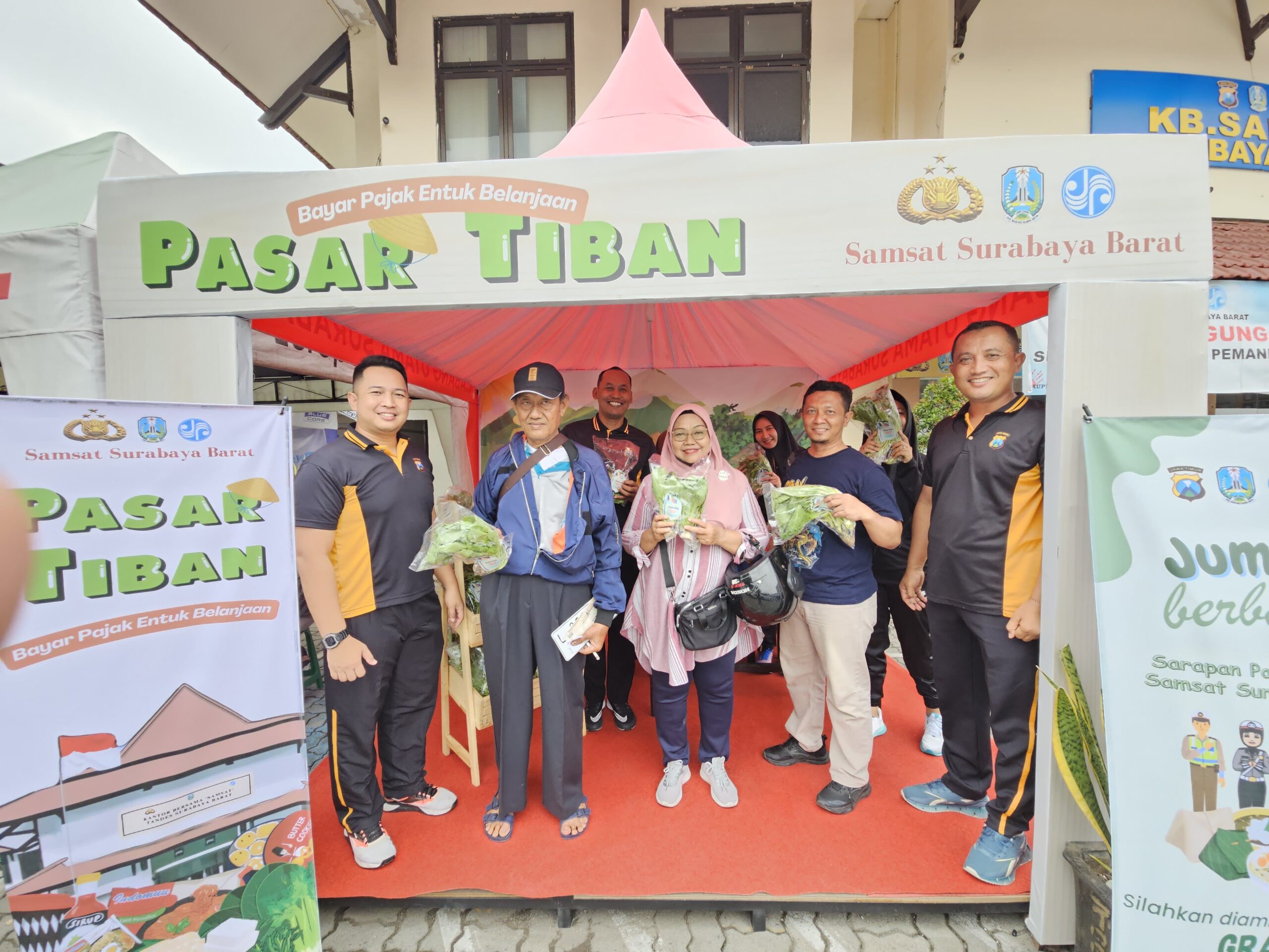 Ada Pemandangan Baru Di Samsat Surabaya Barat “PASAR TIBAN” yang mengusung tema Jumat Berbagi.