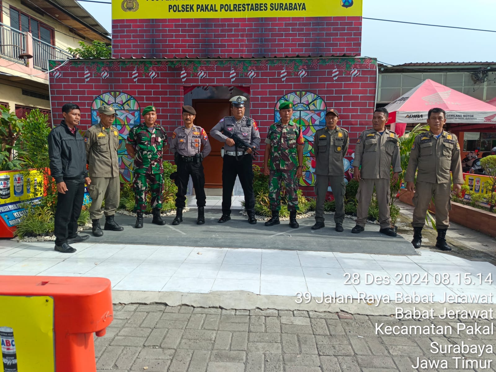 Babinsa Koramil Benowo Bersinergi Bersama Tiga Pilar Amankan Natal 2024 dan Tahun Baru 2025