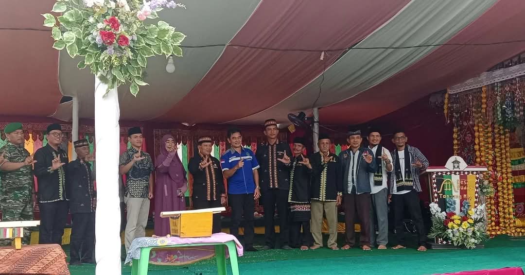 Pemkab. Aceh Singkil Berikan Apresiasi Pelaksanaan Perayaan Desa Budaya Ke-4 di Desa Tanjung Mas, Simp. Kanan