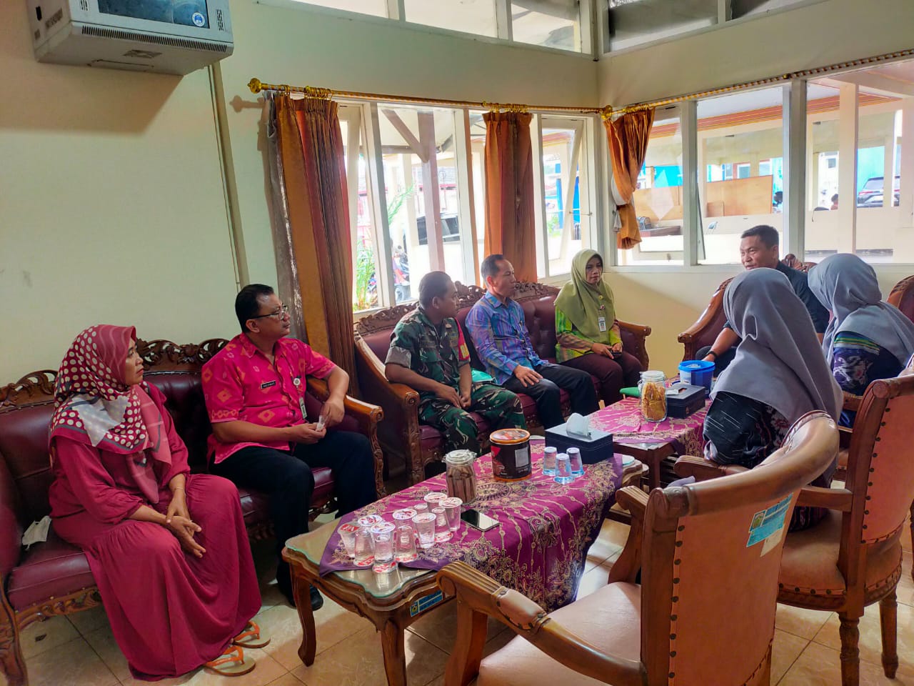 Babinsa Bumiharjo Kunjungi Warga Penderita Stroke, Sinergi untuk Bantu Pengobatan dan Bantuan Sosial