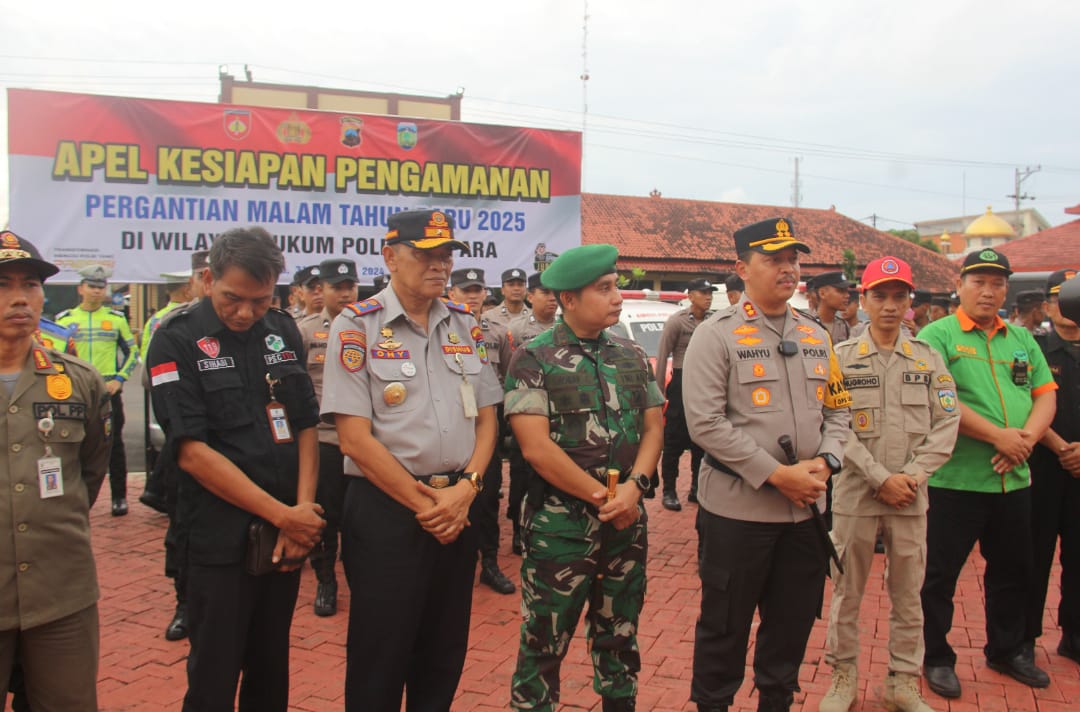 Dandim 0719/Jepara Letkol Arm Khoirul Cahyadi. S.E, Hadiri Apel Kesiapan Pengamanan Malam Tahun Baru 2025