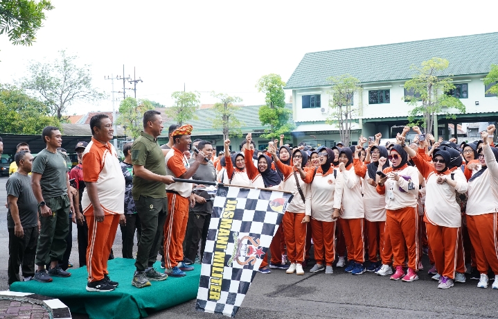 Kodam V/Brawijaya Gelar Jalan Sehat Peringati HUT Korpri ke-53