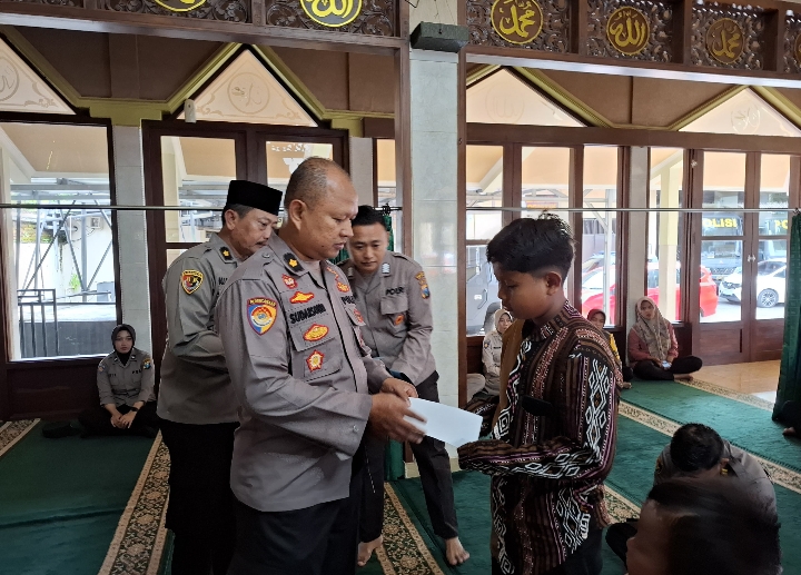 Wujudkan SDM Unggul, Polresta  Banyuwangi Rutin Gelar Binrohtal