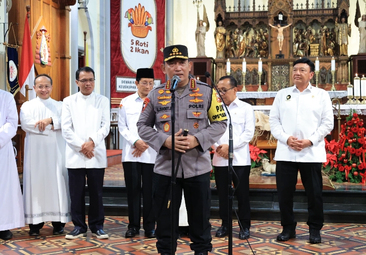 Ucapkan Selamat Natal, Kapolri: Mari Genggam Erat Persatuan dan Kesatuan