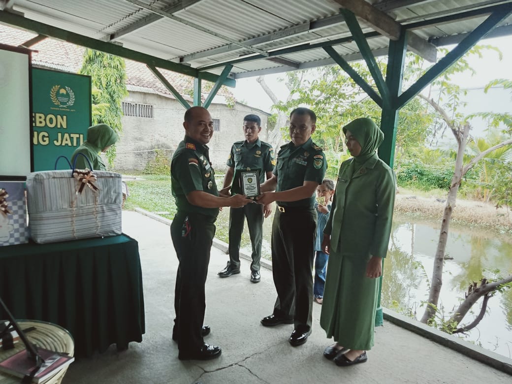 Koramil 0620-01 / Gunungjati Gelar Pelepasan Purna Tugas dan Arisan Bulanan Persit