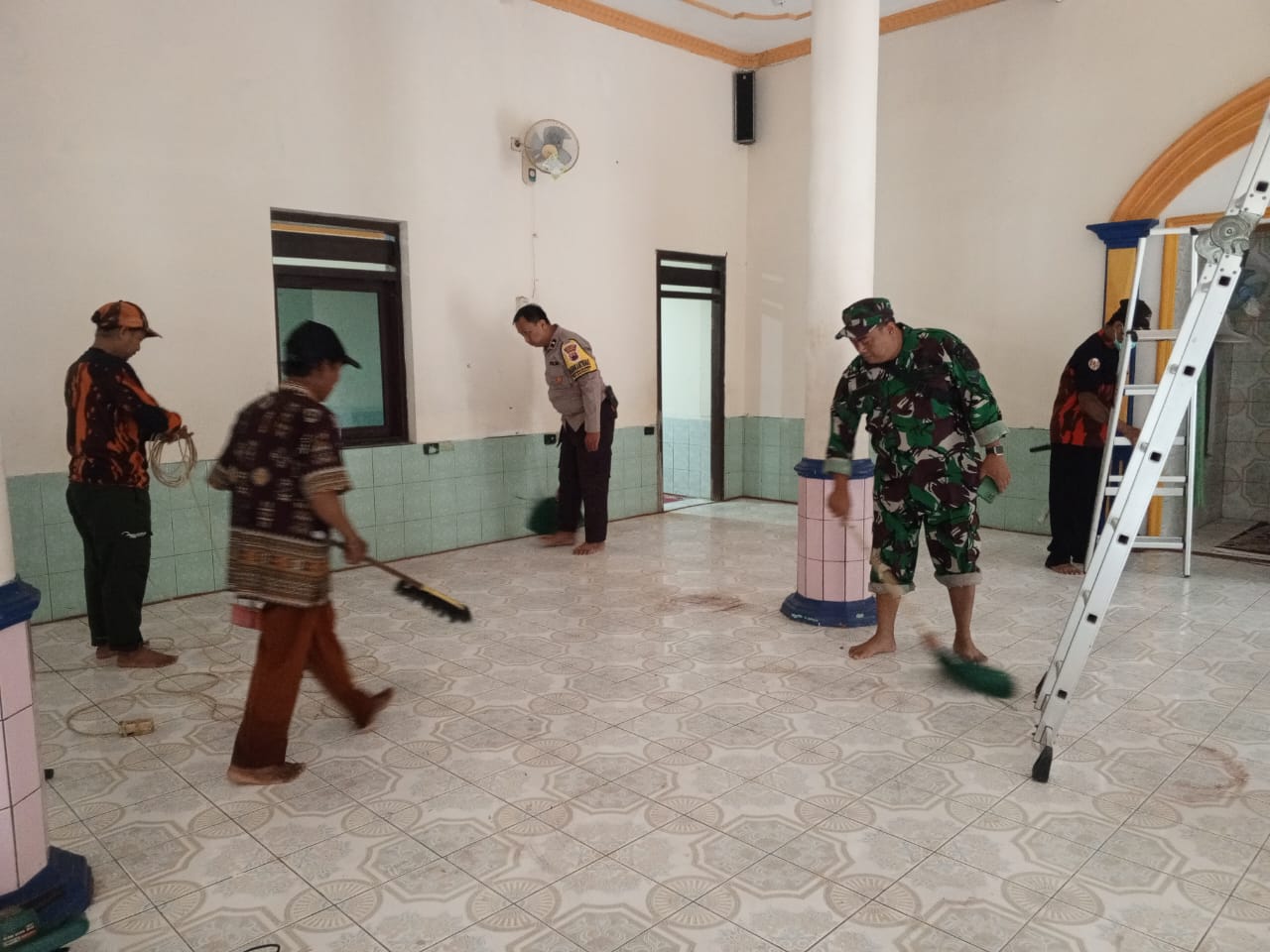 Program Resik-Resik Masjid Berlanjut, Aksi ke-314 Digelar di Masjid Jami’ Darussalam Desa Beringin