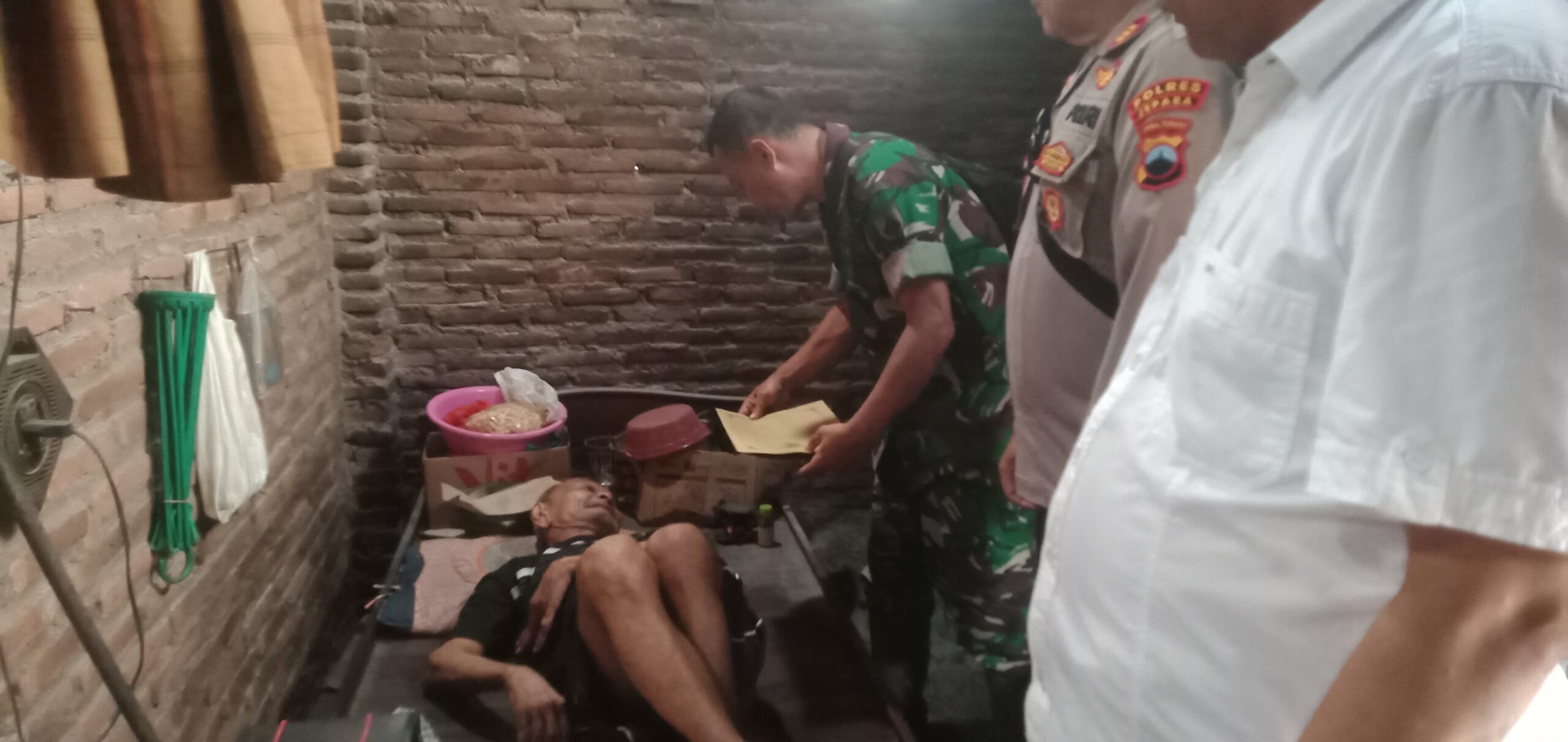 Aksi Kedua Program “Dompet Peduli Kodim 0719 / Jepara Sasar Warga Desa Kendengsidialit
