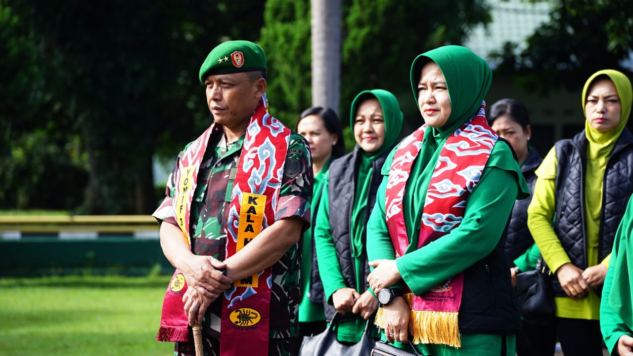 Danrem 063 / SGJ Kolonel Inf Hista Soleh Harahap Bersama Ketua Persit Kartika Chandra Kirana Dampingi Pangdam III / Siliwangi