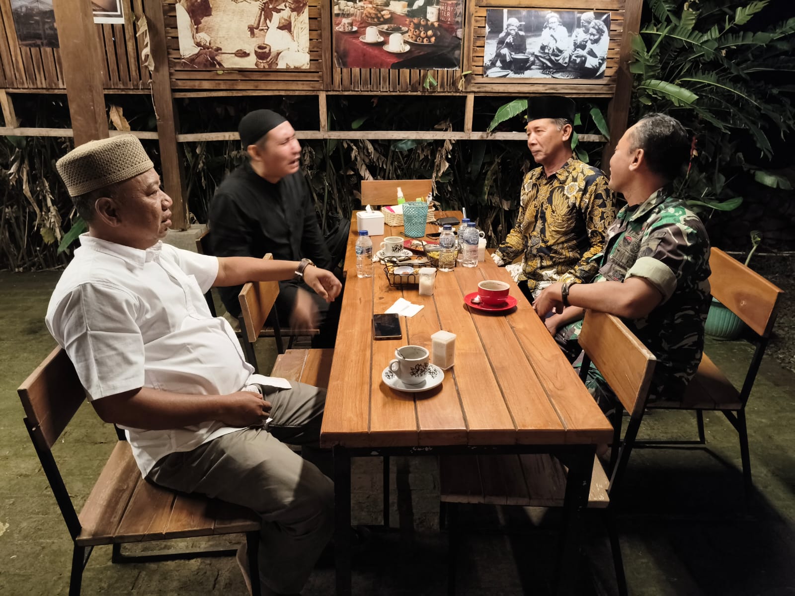 Malam minggu, Dandim 0719 / Jepara Laksanakan Komsos di Kecamatan Keling, Serap Aspirasi dan Evaluasi Program Inovatif