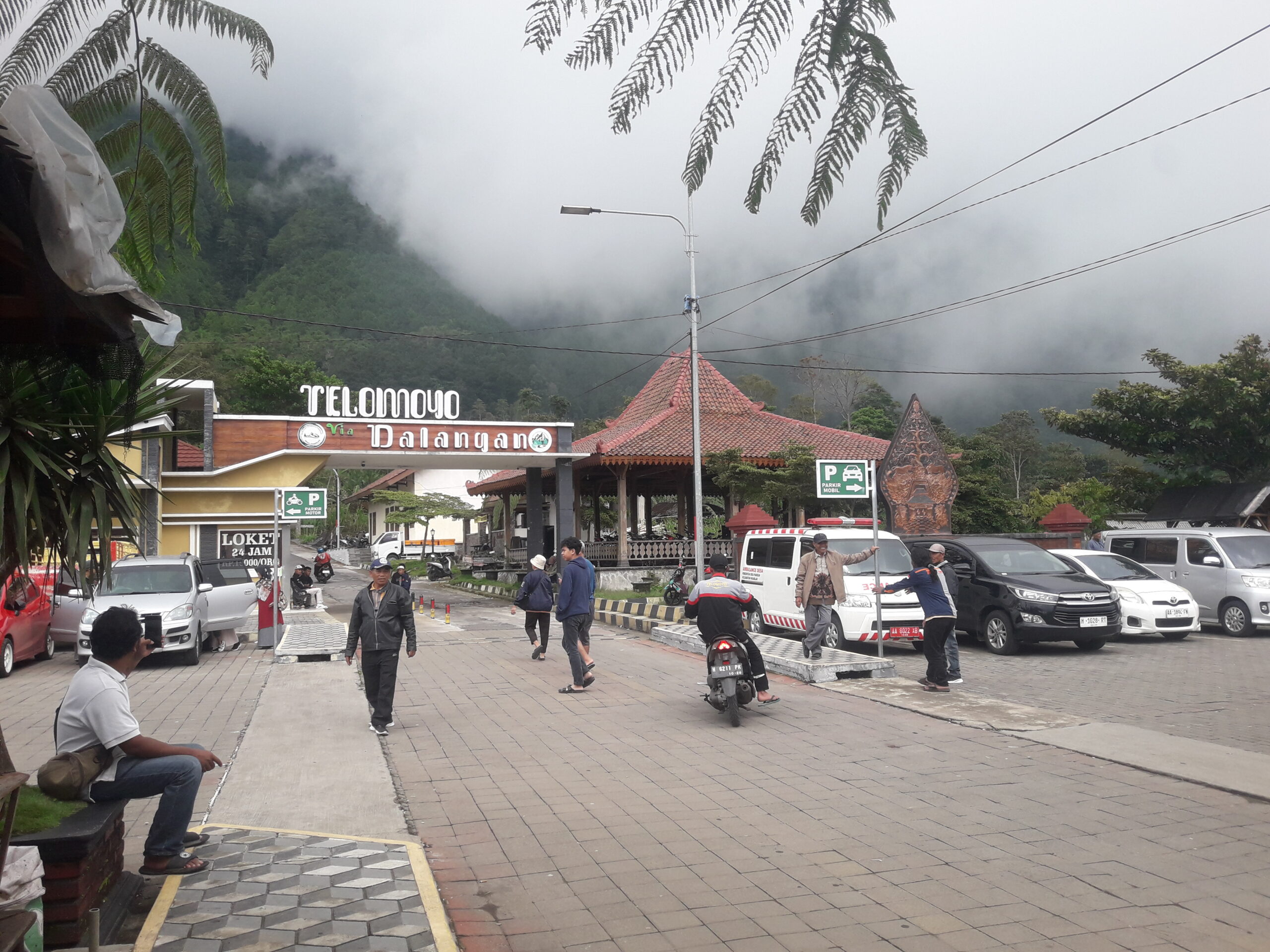Suasana Tahun Baru 2025,  Obyek Wisata Alam Gunung Telomoyo Magelang