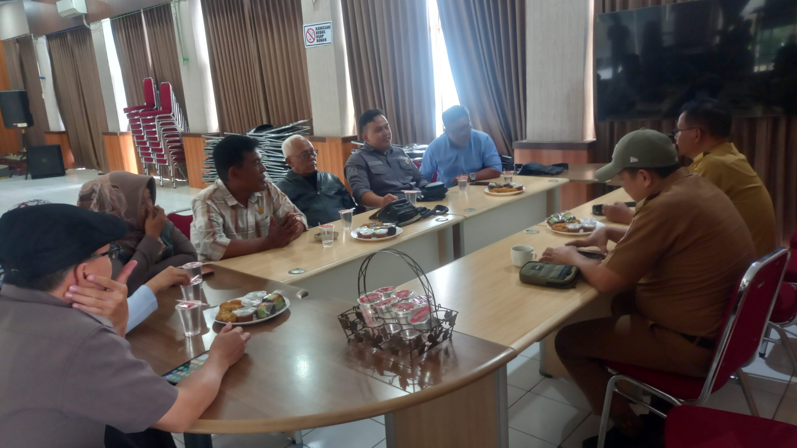 Komisi I Dprd Kota Cimahi Tinjau Warga Terdampak Longsor Mandalika Cibogo