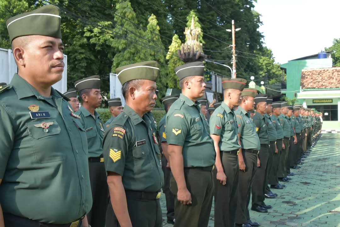 Dandim Grobogan Pimpin Upacara Bendera Pertama Tahun 2025