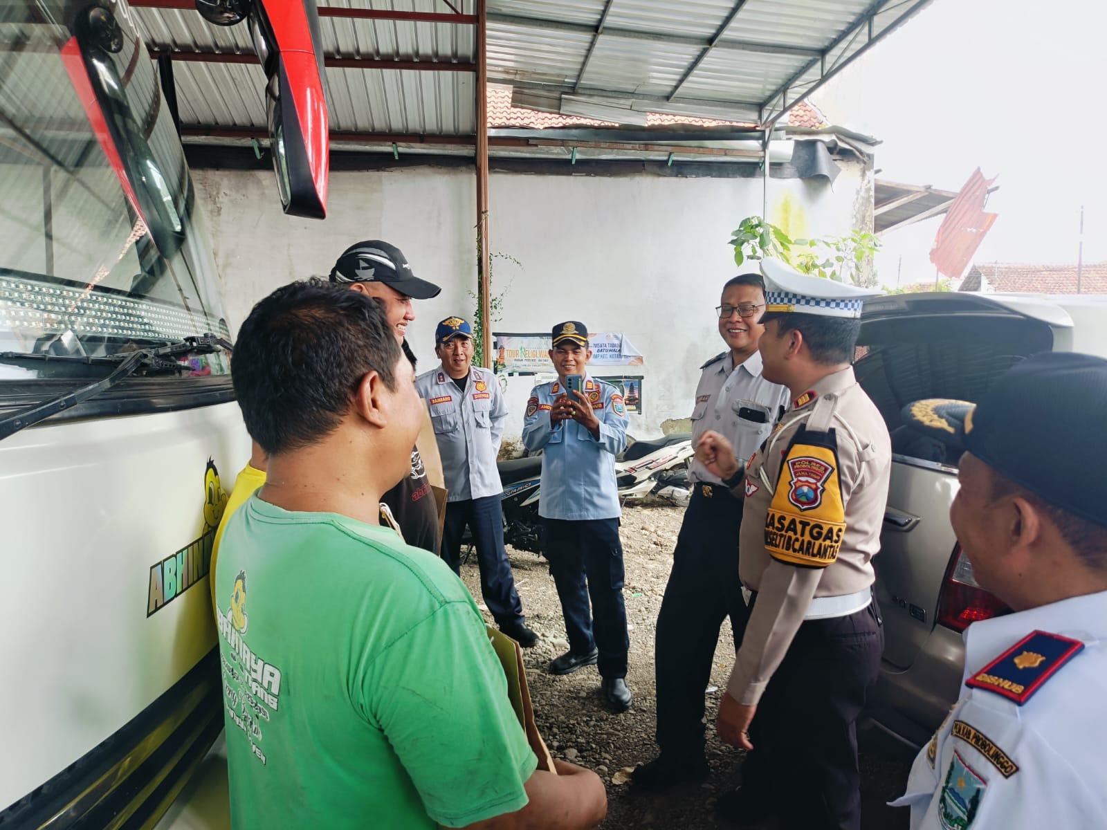 Polres Probolinggo Gelar Ramp Check Bus Pariwisata Minimalisir Kecelakaan