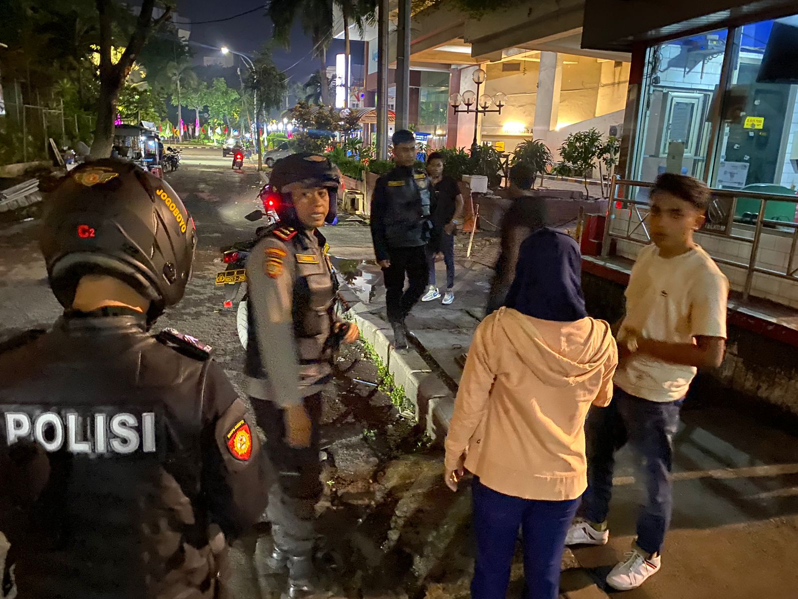 Tim JOGOBOYO 97 Bubarkan Balap Liar, Amankan Pelaku Kericuhan, dan Cegah Tawuran di Beberapa Titik Kota Surabaya