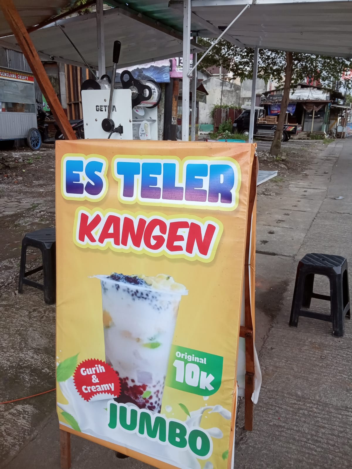Muhamad Sidik Anak Muda yang sukses menjadi pengusaha EsTeler Kangen. “Viral!!Menjadi minuman Favorit Warga Magelang Jawa Tengah