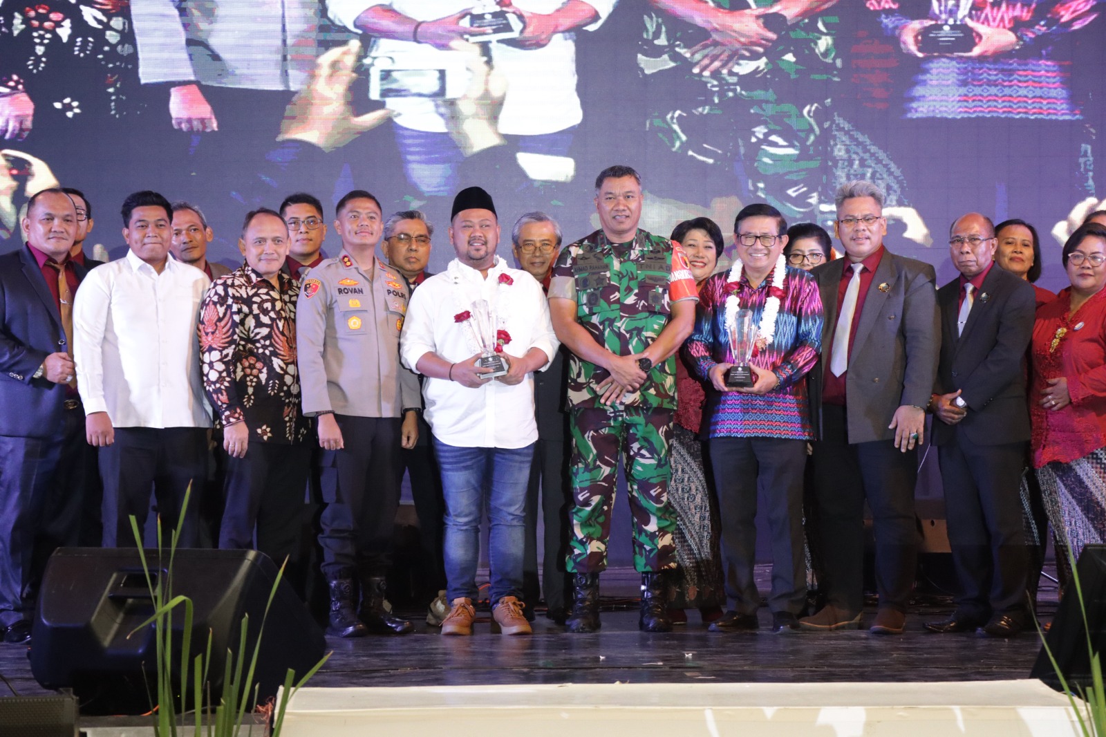 Komandan Kodim 0817/Gresik Hadiri Ibadah dan Perayaan Natal 2024 Umat Kristen dan Katolik Se-Kabupaten Gresik