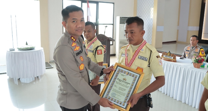Polres Nganjuk Peringati HUT Satpam ke-44 dengan Upacara dan Tasyakuran