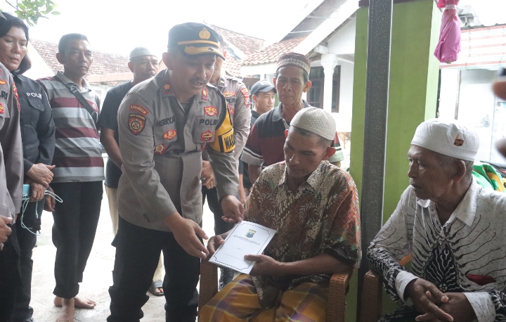 Polres Mojokerto Beri Santunan Duka Kepada Korban Ledakan di Puri
