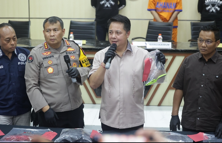 Polda Jatim Berhasil Ungkap Misteri Koper Merah di Ngawi Dalam Waktu 3 Hari