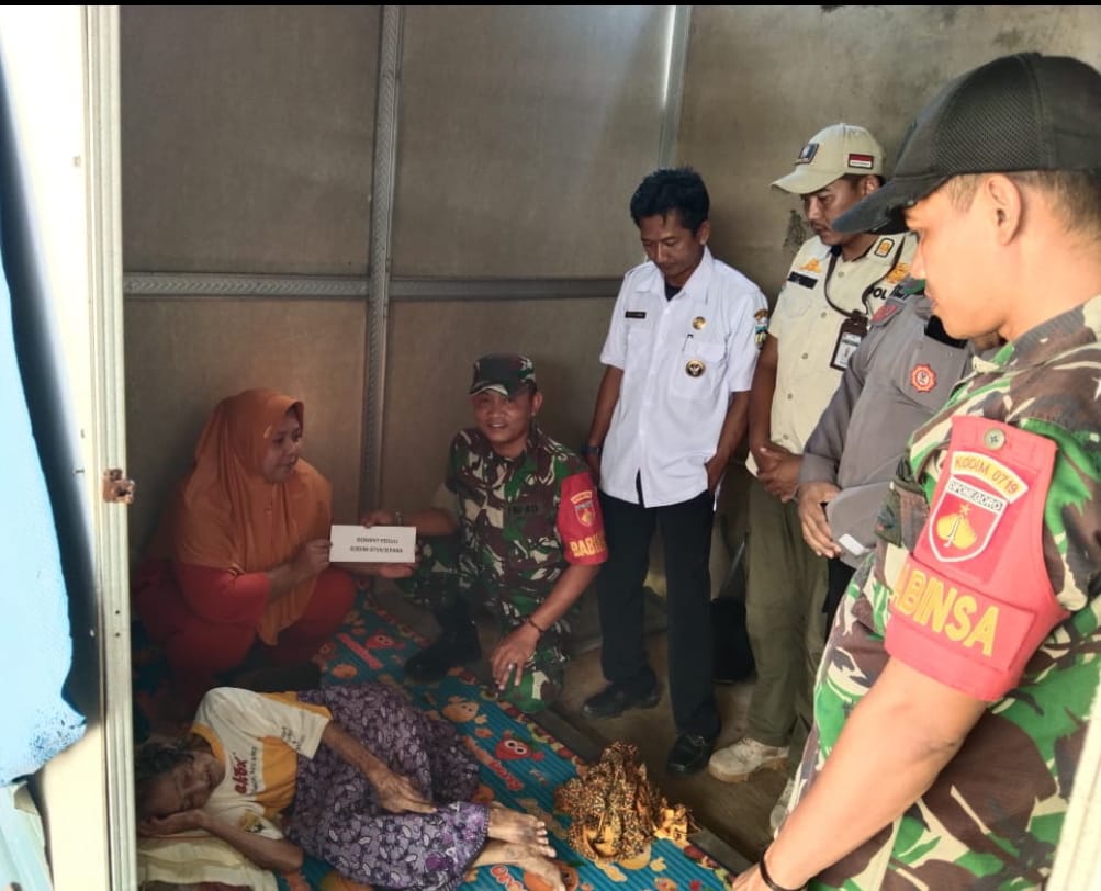 Akhirnya Program “Dompet Peduli Kodim 0719 / Jepara” menyentuh Kecamatan ke-16 di Karimunjawa