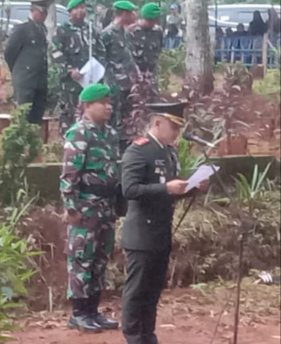 Dandim 0719 / Jepara Pimpin Upacara Pemakaman Lettu Cba (Purn) H. Rasuhid Rosidi, Sampaikan Bela Sungkawa dan Penghormatan