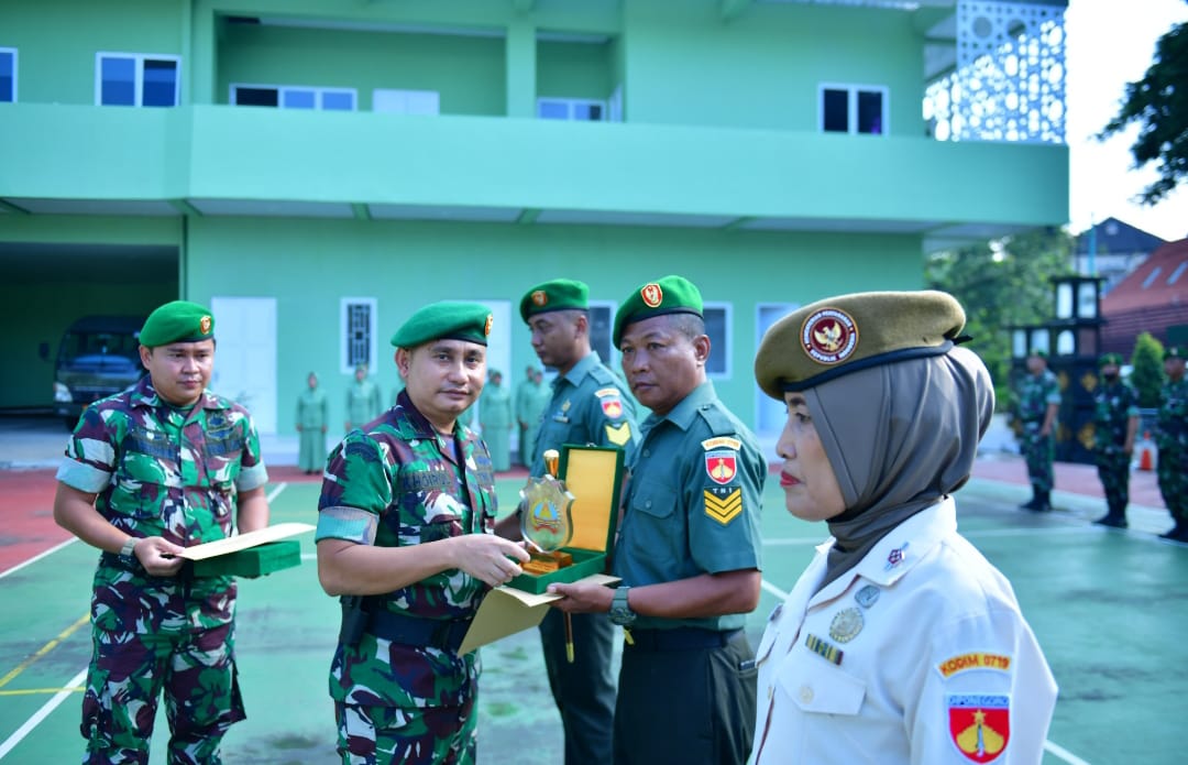 Dandim 0719 / Jepara Laksanakan Upacara Pelepasan Anggota yang Pindah Satuan dan Pensiun