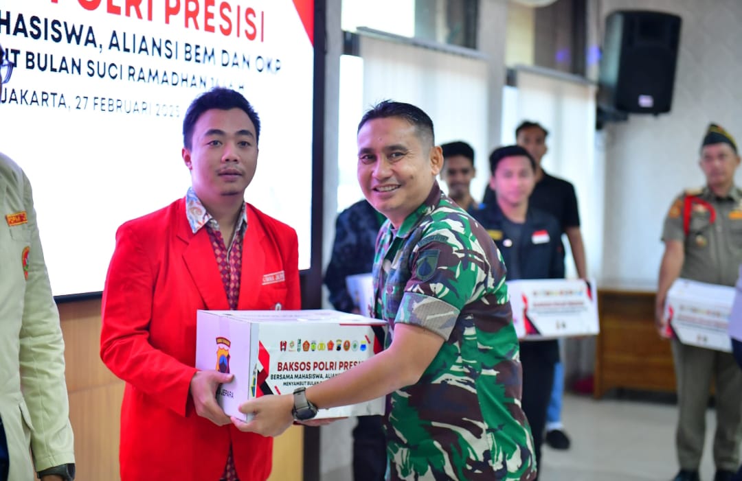 Dandim 0719 / Jepara Letkol Arm Khoirul Cahyadi.S.E. dan Kapolres Hadiri Vicon “Baksos Polri Presisi” Bersama Kapolri dan Panglima TNI