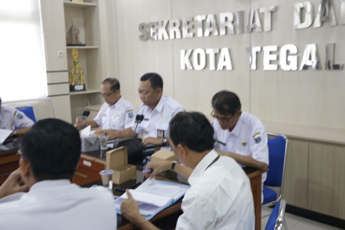 Pj. Wali Kota Tegal Beri Arahan Persiapan Pelantikan Wali Kota dan Wakil Wali Kota Tegal