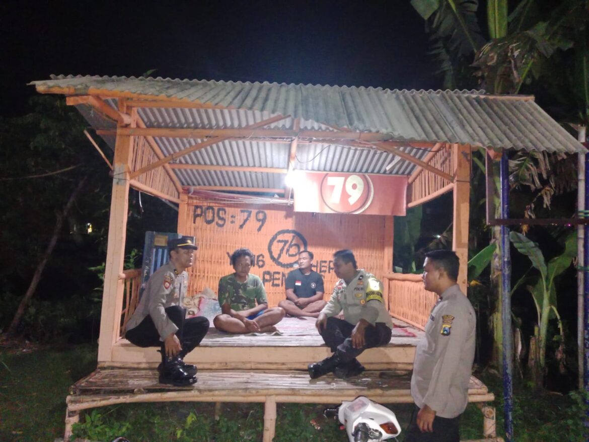 Patroli Pemukiman, Polsek Warujayeng Ingatkan Warga Pentingnya Jaga Kamtibmas