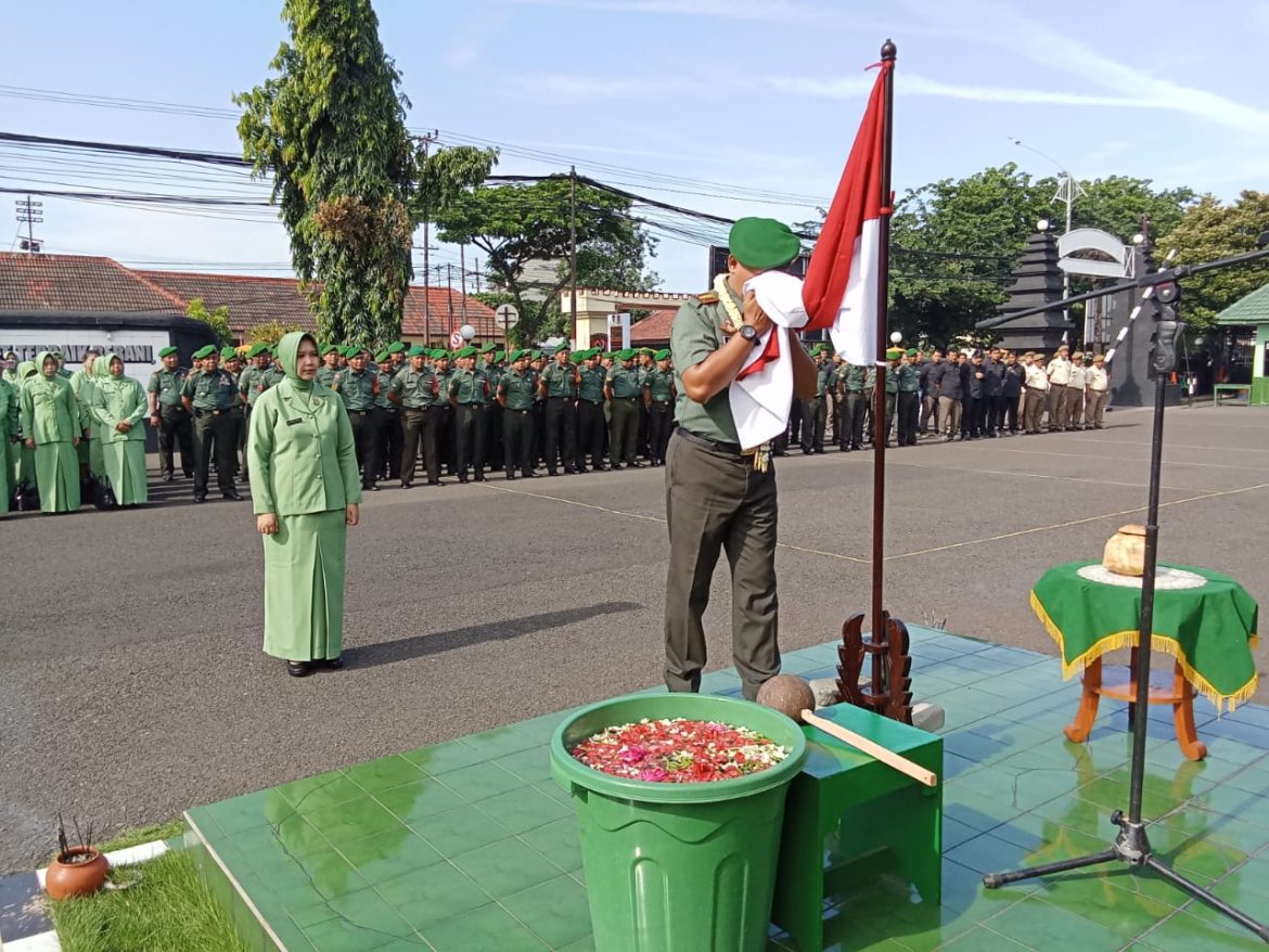 Kodim 0830/Surabaya Gelar Tradisi Penyambutan Dandim Baru