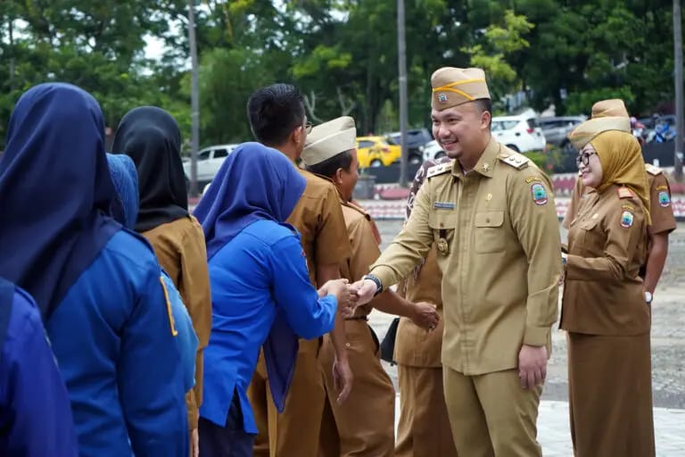 Wakil Bupati Lampung Selatan, Pandu Kesuma Dewangsa, Memimpin Apel Mingguan