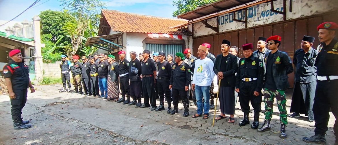 Persiapan Laskar Sabilillah Kabupaten Kendal Pengawalan DR.KH MUHAMMAD ABBAS BILLY YACHSI FH.LC.MA.Panglima PWI-LS Pusat