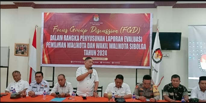 Komisi pilihan umum (KPU) Sibolga menggelar focus group discussiun(FGD) penyusunan laporan tahapa pemilu tahun 2024,Senen (17/2/2025)
