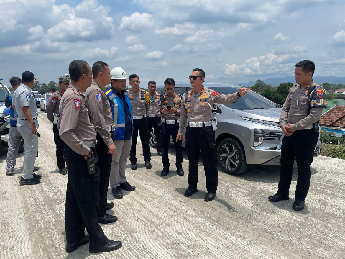 Dirlantas Polda Jateng Tinjau Kesiapan Tol JMJ untuk Kelancaran Operasi Ketupat 2025