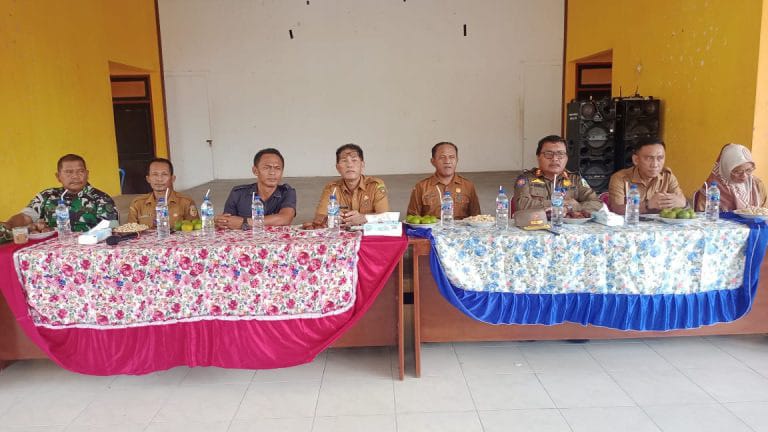 Pj Bupati Buru Diminta Evaluasi Kinerja Kades Desa Parbulu 