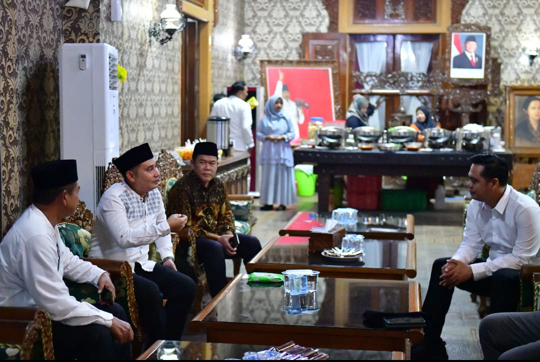 Dandim 0719 / Jepara Letkol Arm Khoirul Cahyadi S.E. Hadiri Undangan Ramah Tamah Forkopimda Kabupaten Jepara di Pringgitan Pendopo Kartini Jepara