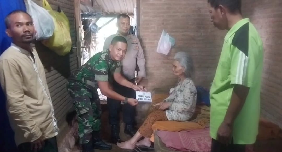 Keprihatinan Hidup Ibu Painah yang Mengalami Lumpuh, Hadir “Dompet Peduli Kodim 0719 / Jepara” Sebagai Tangan yang Membantu Tanpa Pamprih